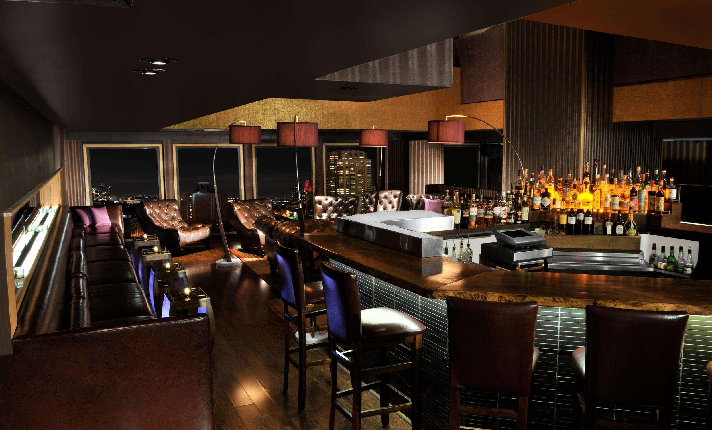 Kimpton Theta New York - Times Square By Ihg Hotel ภายนอก รูปภาพ The bar at the 360° Lounge